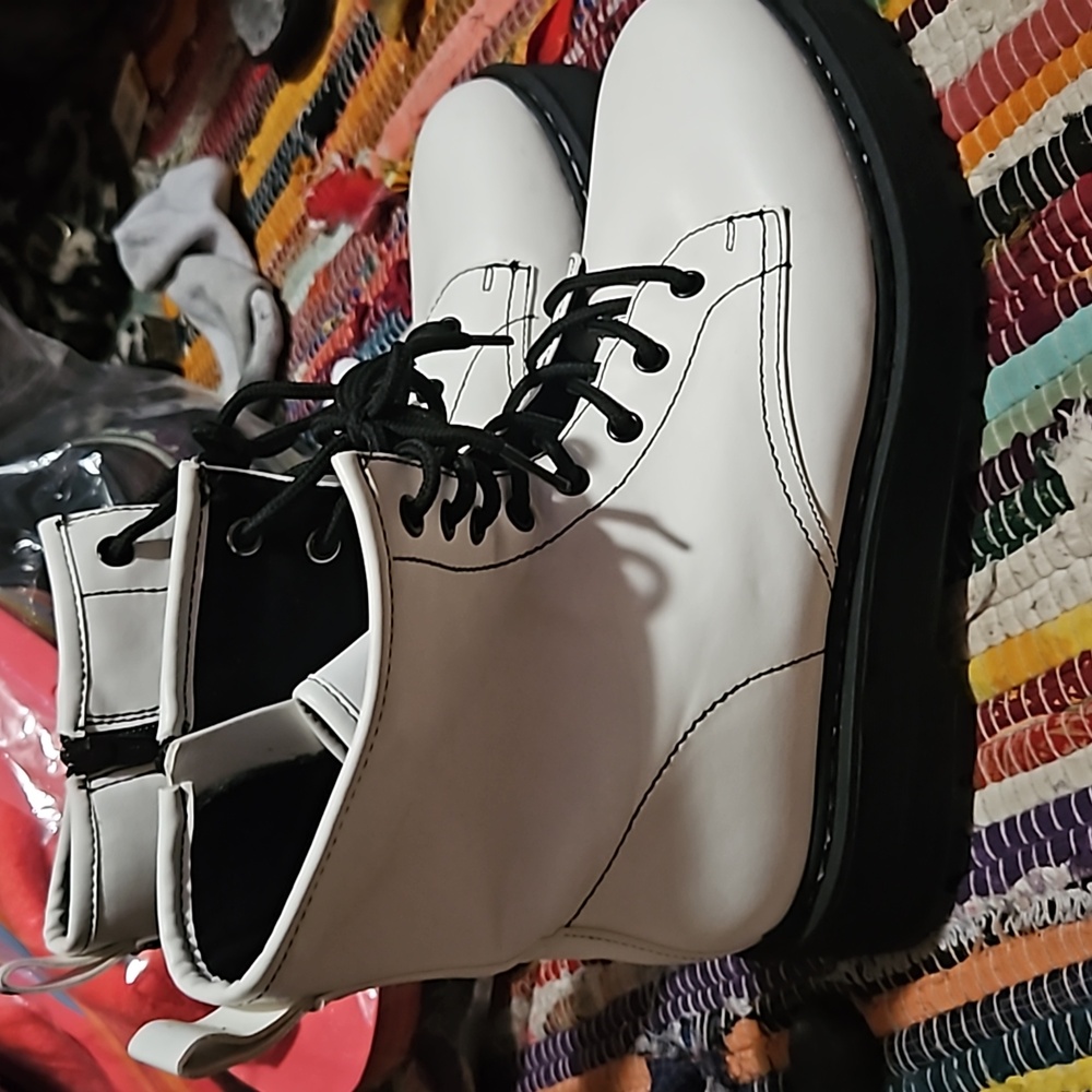 Platform boots